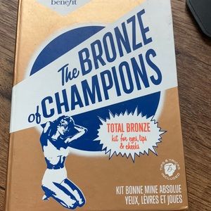 Benefit-The Bronze of Champions